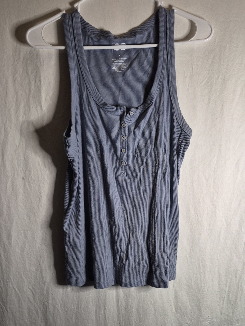 SO Scoop Neck Ribbed Henley Tank Top in Dusty Blue